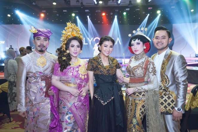 Adu Kebaya 13 Artis Hadiri Ultah Brand Kecantikan, Keanu Agl Disebut Mirip Tukang Jamu!