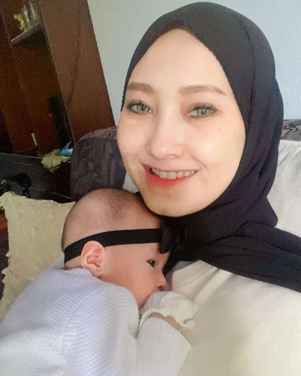 Gagal Jadi ‘Nyonya’ Sule, Pramugari ini Kini Menikah dengan Pria Tajir, Lihat 8 Potretnya!