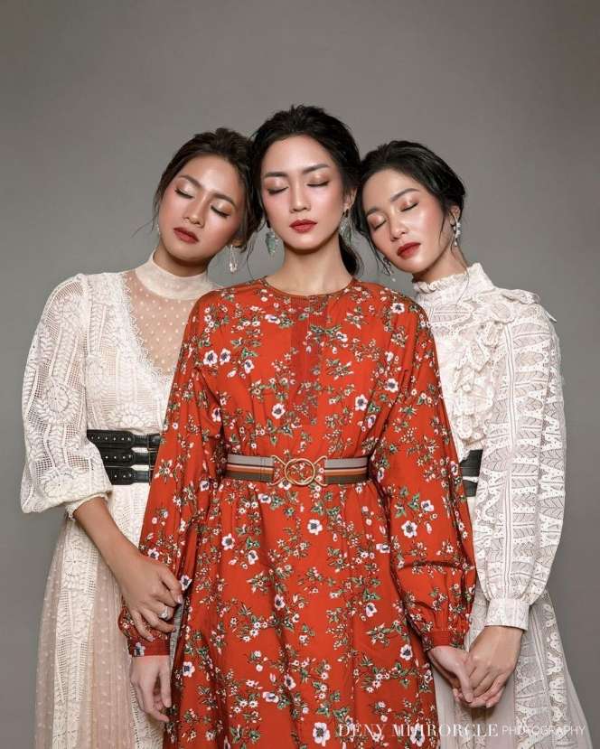 Cantik dan Mempesona Pemotretan Bunga Zaina, Ririn Dwi Ariyanti dan Rini Yulianti 