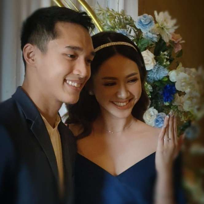 8 Momen Jonatan Christie Melamar Shanju Eks JKT 48