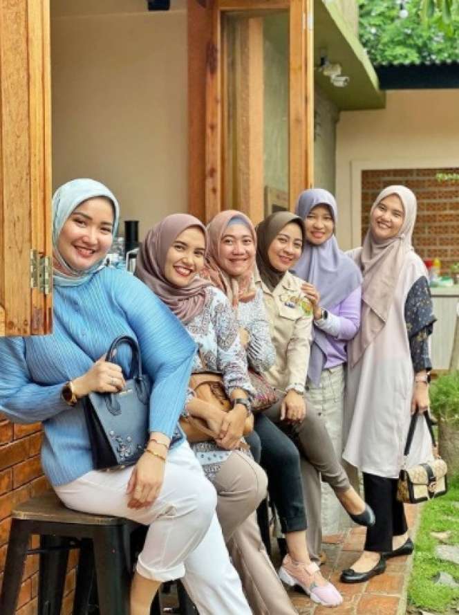 10 Potret Winda Khair, Ibu Persit Hits yang Jadi Idola