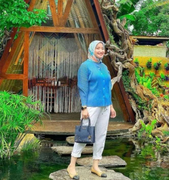 10 Potret Winda Khair, Ibu Persit Hits yang Jadi Idola