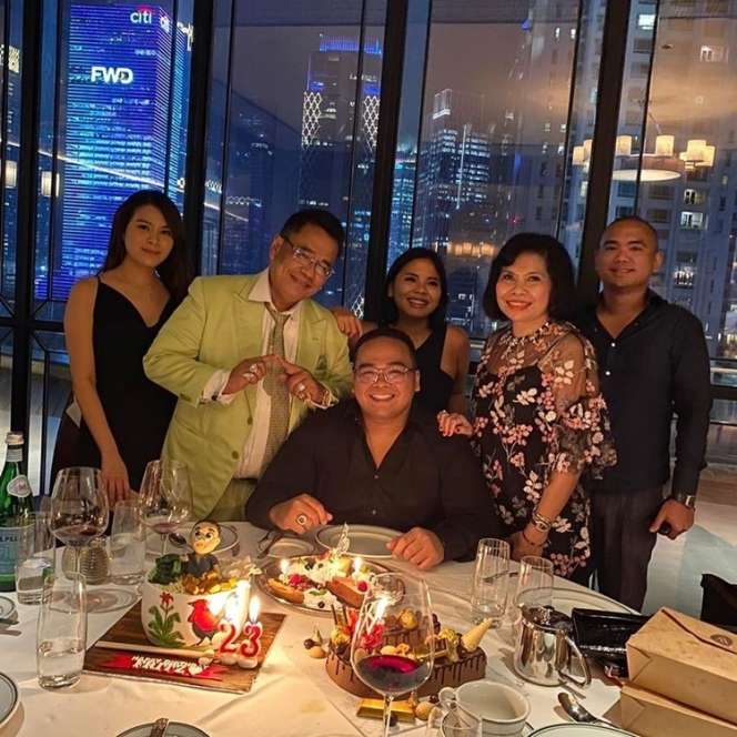 10 Potret Chen Giovani Calon Mantu Hotman Paris, Bukan Wanita Sembarangan!