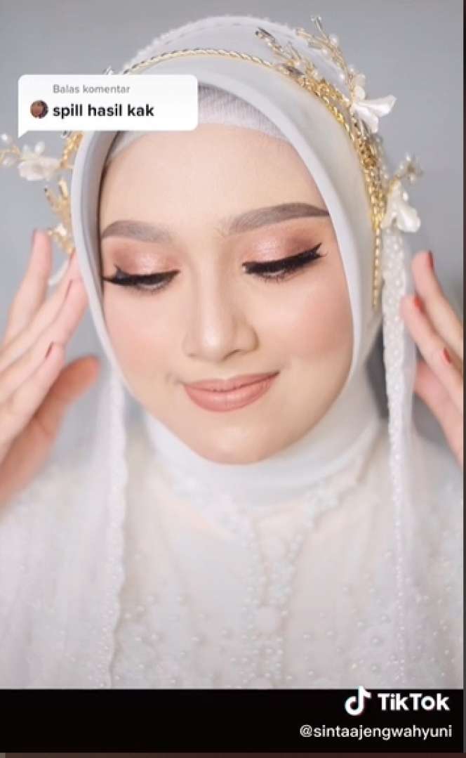 Ditonton 3 Juta Kali, 10 Potret Perjuangan MUA Mendapat Foto Pengantin yang Sempurna, Salfok ke Wajahnya!