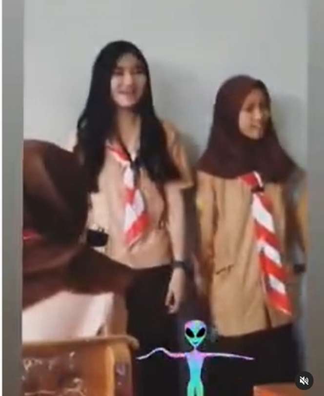 Viral Siswi Cantik Gak Ketulungan, Jadi Inceran Siswa dan Para Guru, Lihat 10 Potretnya!