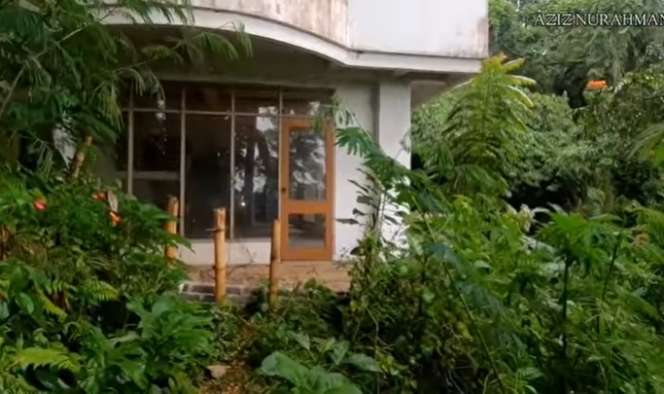 10 Penampakan Rumah Mewah Terbengkalai di Tepi Jurang, Ada Benda Aneh Dalam Kamar!
