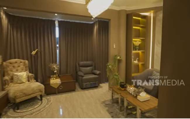 Penampakan Rumah Crazy Rich Surabaya Aswin Yanuar, Berlapis Emas dan Swarovski!