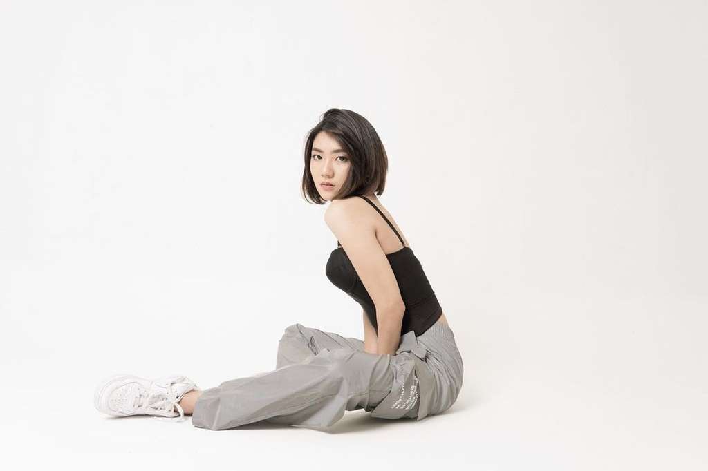 5 Potret Selebgram Rachel Florencia yang Bikin Salfok