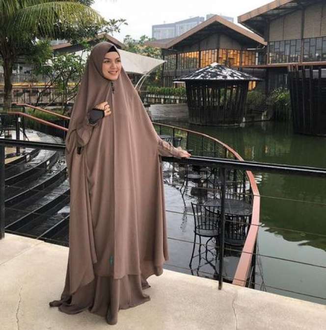 Dulu Ditinggal Suami Kepincut Janda Kaya, Kondisi Nadya Almira Kini Bikin Syok, Lihat 8 Potretnya!