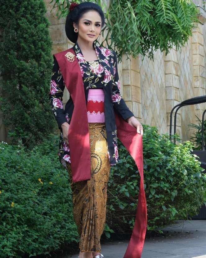 Cantik Paripurna! Potret Terbaru Krisdayanti Makin Singset
