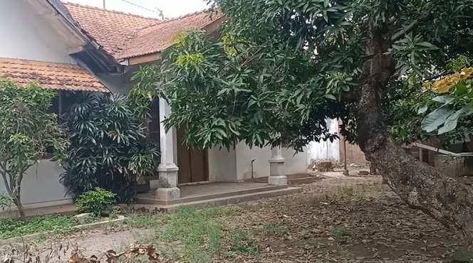 10 Potret Rumah Pangerang Dangdut Abiem Ngesti Terbengkalai 26 Tahun, Dulu Mewah Kini Jadi Kandang Ayam