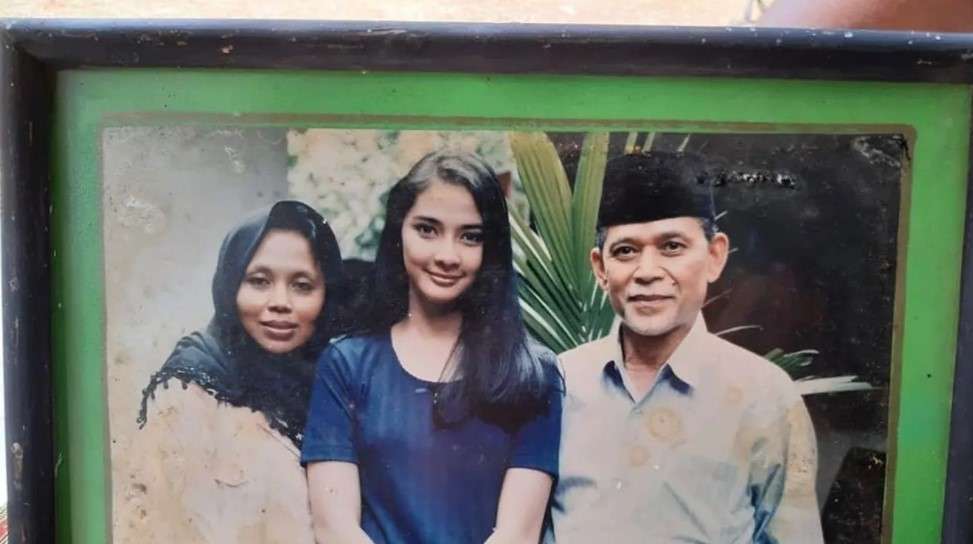 10 Foto Lawas Maudy Koesnaedi di Serial ‘Si Doel Anak Sekolahan’, Paling Cantik di Zamannya!