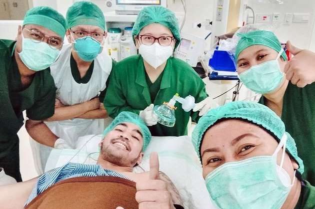 10 Potret Robby Purba Idap Tumor Payudara, Kasus Langka, Ini Kondisinya Sekarang!
