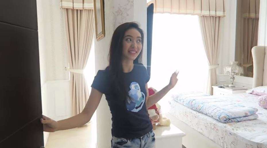 10 Foto Kamar Tidur Artis yang Jarang Terekspos, Milik Zaskia Adya Mecca Hanya Berdinding Semen