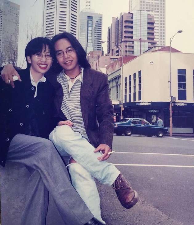 10 Foto Lawas Musisi Saat Zaman Pacaran, Masa Muda Duta Sheila On 7 Bikin Melongo!