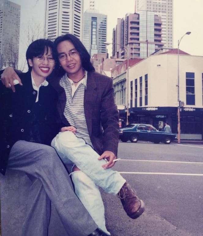 10 Foto Lawas Musisi Saat Zaman Pacaran, Masa Muda Duta Sheila On 7 Bikin Melongo!