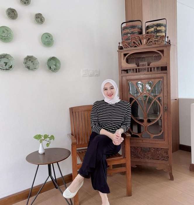 Pilih Cerai Daripada Dimadu, Intip 10 Foto Terbaru Mantan Istri Sahrul Gunawan, Kini Jadi Saingan!