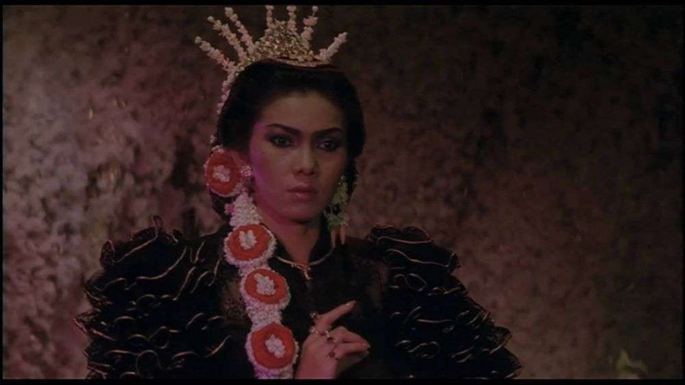 Pemeran di Film Suzanna Ini Ternyata Nenek Ariel Tatum, Paras Cantiknya Bikin Kagum!
