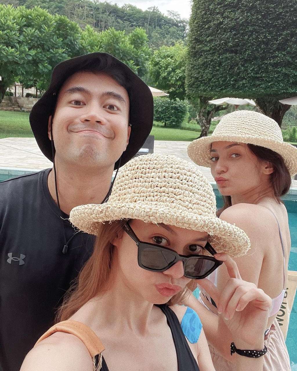 Momen Persahabat Enzy Storia dan Yuki Kato, Mandi Bareng Satu Bathtub