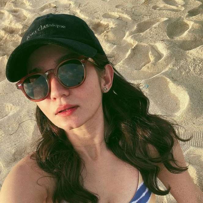 7 Potret Enzy Storia Liburan ke Bali, Body Goalsnya Curi Perhatian!