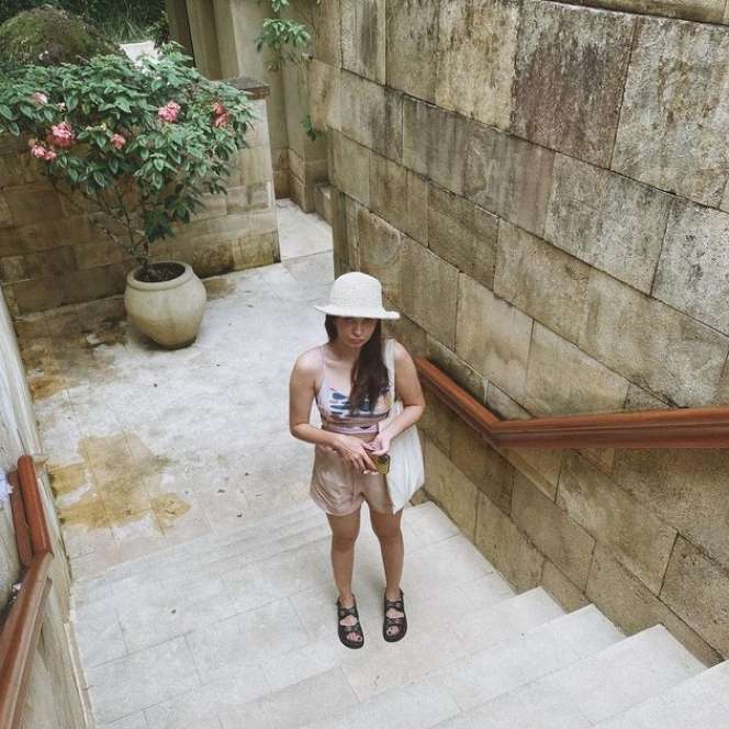 7 Potret Enzy Storia Liburan ke Bali, Body Goalsnya Curi Perhatian!
