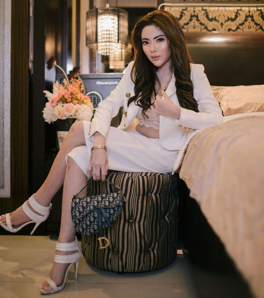 10 Potret Ayu Aulia, Cewek Cantik di Video Mesra Bareng Zikri Daulay Ternyata Politikus