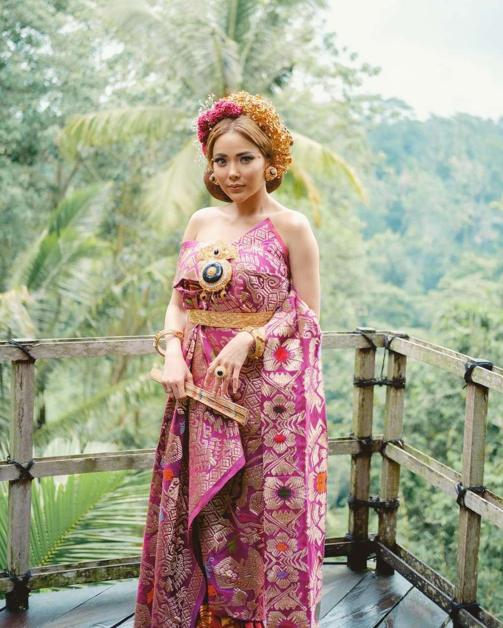 10 Potret Ayu Aulia, Cewek Cantik di Video Mesra Bareng Zikri Daulay Ternyata Politikus