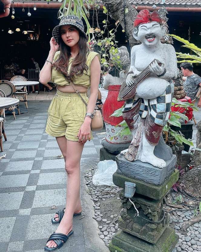 10 Potret Ayu Aulia, Cewek Cantik di Video Mesra Bareng Zikri Daulay Ternyata Politikus