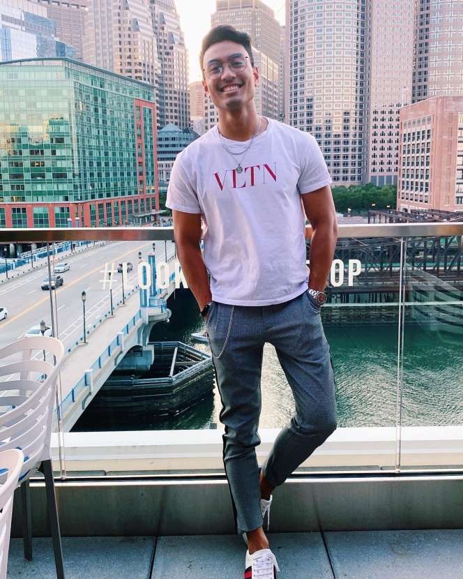 10 Potret Austin Alexander, Pria Ganteng yang Dijodohkan dengan Fuji, Bikin Thariq Halilintar Galau!