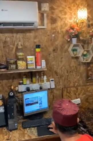 7 Potret Rumah Anti Sombong, di Luar Seperti Gubuk di Dalam Bak Istana!