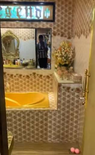 7 Potret Rumah Anti Sombong, di Luar Seperti Gubuk di Dalam Bak Istana!