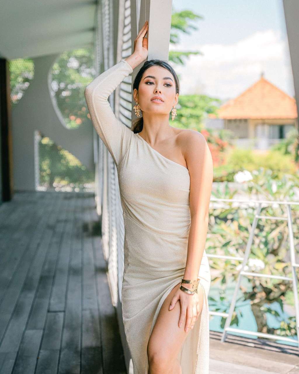 Miranda 'Layangan Putus' Ternyata Eks Putri Indonesia, Lihat 10 Foto Kesehariannya, Cantik Abis!