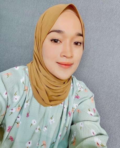 10 Potret Terbaru Ririe Fairus, Paras Cantiknya Curi Perhatian!