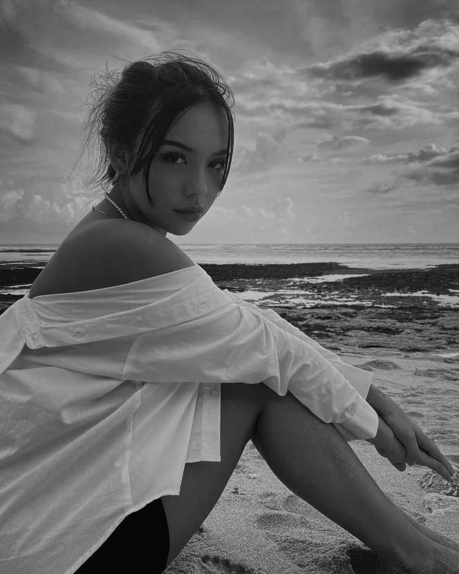 10 Potret Cantiknya Sarah Louise, Pacar Fadly Faisal yang Ditegur Netizen Karena Terlalu ‘Hot’