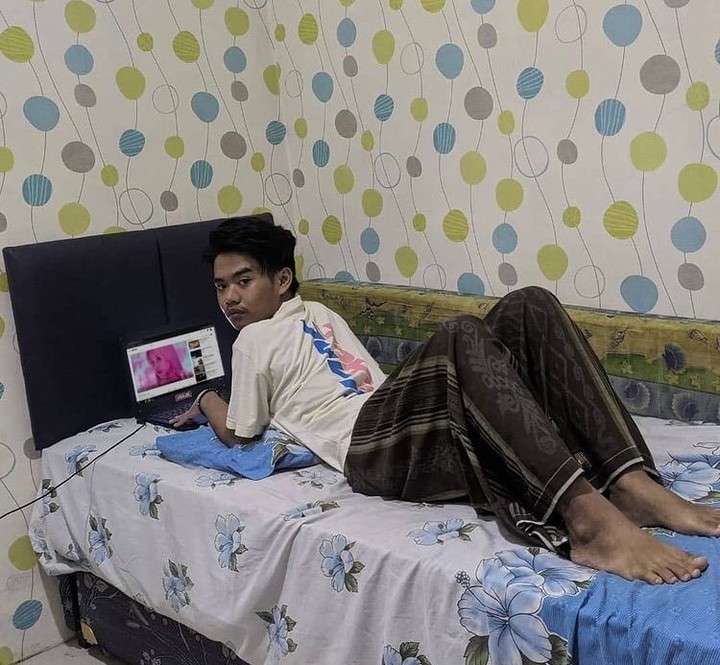 10 Momen Absurd Ini Bikin Mikir Dua Kali, Kok Ada yang Aneh!