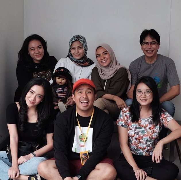 5 Potret Terbaru Ria Enes Pemilik Si Boneka Suzan