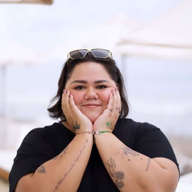 8 Potret Terbaru Jelita Adik Olla Ramlan Usai Diet Hingga Turun 32 Kg, Tato Di Tubuhnya Curi Perhatian!