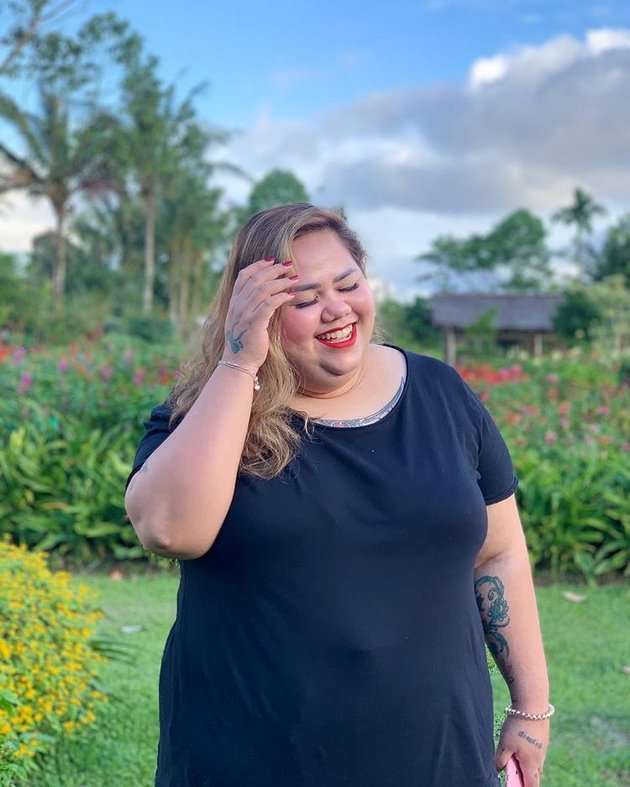8 Potret Terbaru Jelita Adik Olla Ramlan Usai Diet Hingga Turun 32 Kg, Tato Di Tubuhnya Curi Perhatian!