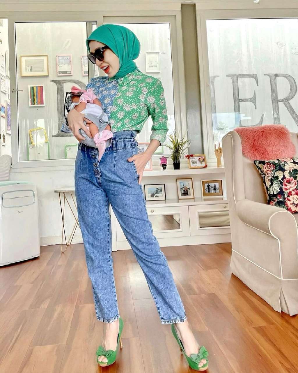 8 Potret Dokter Reza Gladys Kakak Ipar Siti Badriah, Tubuh Langsingnya Bikin Salfok!