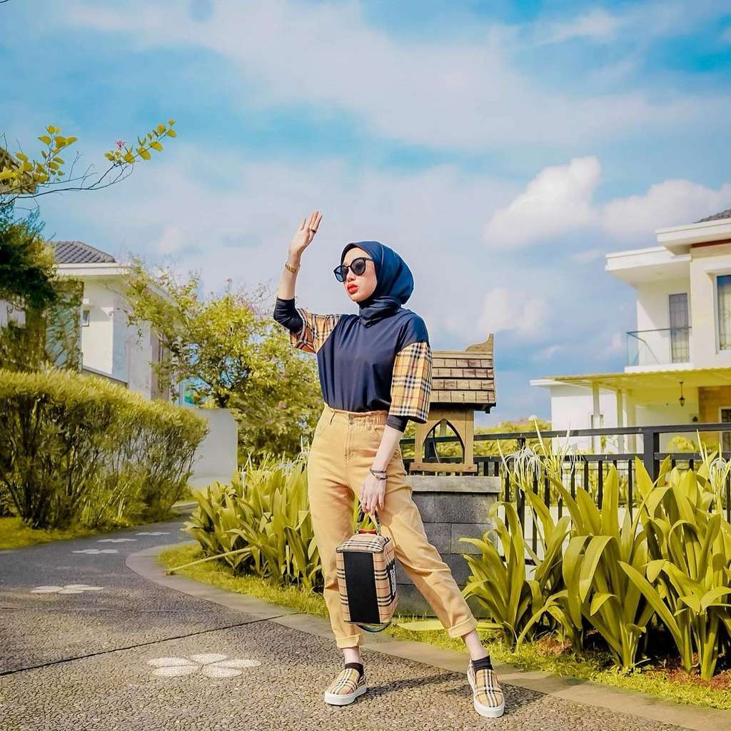 8 Potret Dokter Reza Gladys Kakak Ipar Siti Badriah, Tubuh Langsingnya Bikin Salfok!