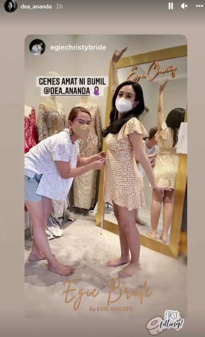 8 Potret Baby Bump Dea Ananda, Kehamilan Pertama Setelah 12 Tahun Menanti