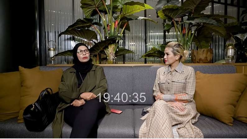 Ngaku Tak Mampu, Intip 10 Gaya Sosialita Ibu Gaga Muhammad Tenteng Tas Mewah