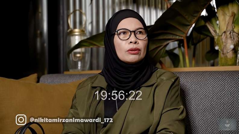 Ngaku Tak Mampu, Intip 10 Gaya Sosialita Ibu Gaga Muhammad Tenteng Tas Mewah