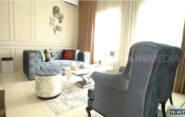 9 Potret Rumah Mewah Karina Dibeli Rp10 Miliar Hasil Jualan Popcorn, Cuma Buat Staycation!