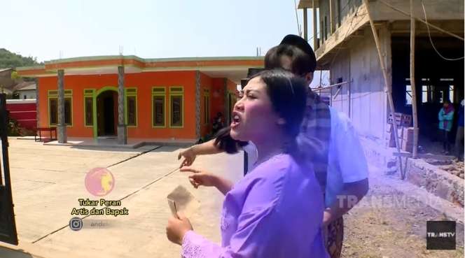 Tajir di Ibukota, Intip 10 Potret Kondisi Rumah Dinar Candy di Kampung, Beda Jauh!