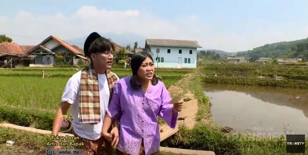 Tajir di Ibukota, Intip 10 Potret Kondisi Rumah Dinar Candy di Kampung, Beda Jauh!