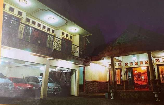 Tajir Melintir, 7 Potret Rumah Mewah Ibu Inul Daratista di Pasuruan