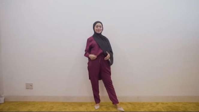 8 Potret Terbaru Lesty Kejora Pamer ‘Bodygoals’ Usai Melahirkan, Badannya Bikin Ibu-Ibu Iri