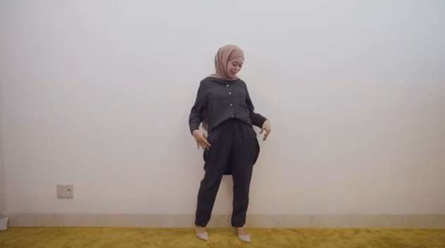 8 Potret Terbaru Lesty Kejora Pamer ‘Bodygoals’ Usai Melahirkan, Badannya Bikin Ibu-Ibu Iri