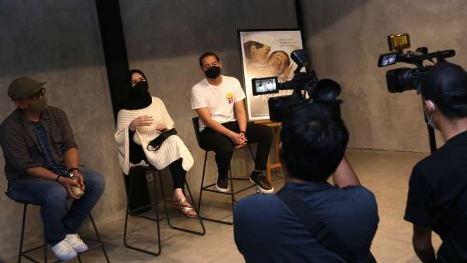 Potret Roger Danuarta dan Cut Meyriska Beradu Akting 'Ada Mertua di Rumahku'